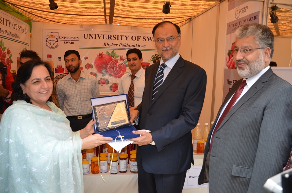 One day national symposium on "How to Develop Strong Linkages Between Business, Industry and Academia"